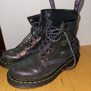 DR. MARTENS 1460 PASCAL SPARKLE IRIDESCENT CRACKLE LACE UP COMBAT BOOTS BLUE US8